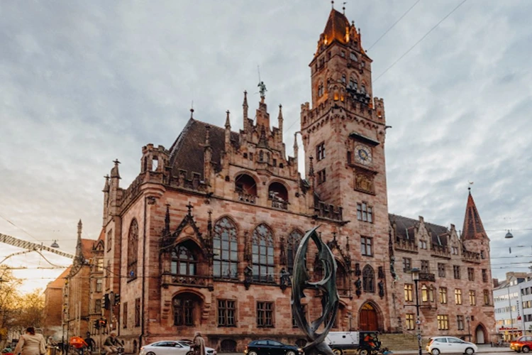 Munich1st Saarbrücken